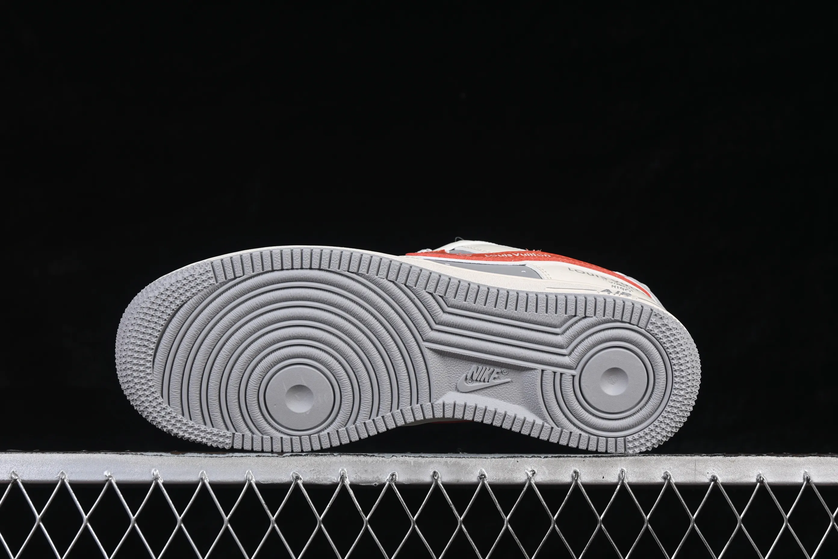 All categories Nk Air Force 1 Air Force series Nk Air Force 1 Low Air Force low-top Nike Air Force 1'07 Low joint beige gray red stitching Air Force 1 low-top casual sneakers JP8028-070